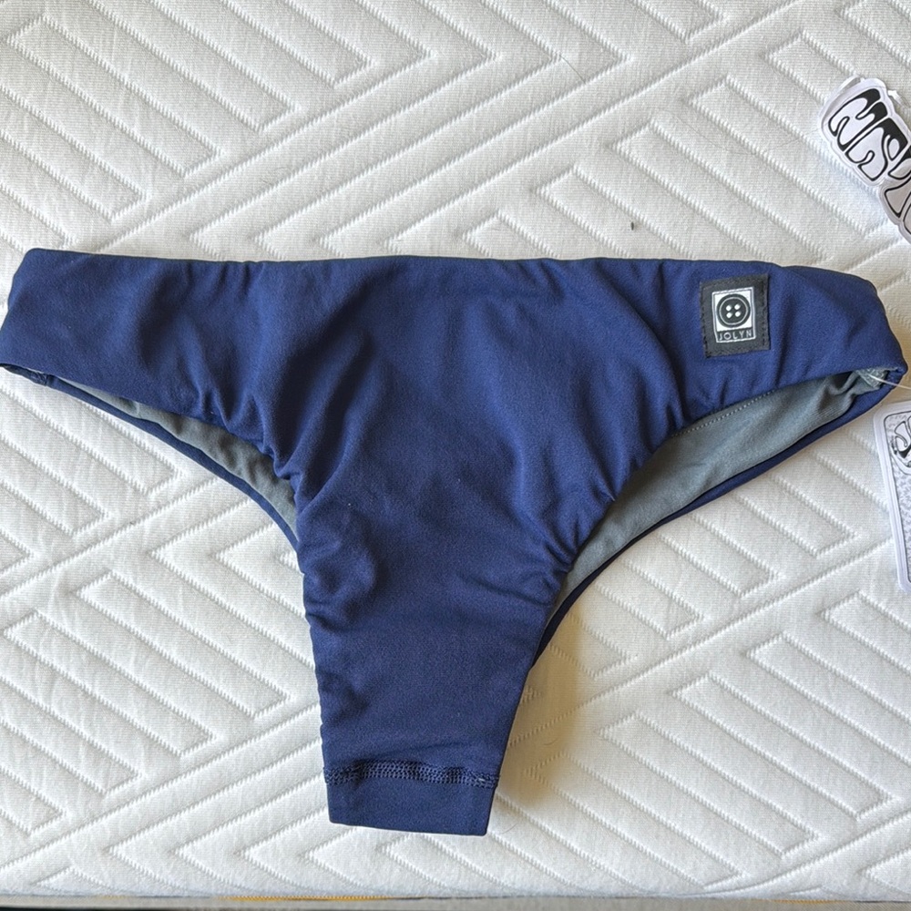 Jolyn Manhattan navy blue size small